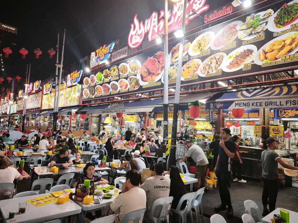 Улица еды Jalan Alor в Куала-Лумпур